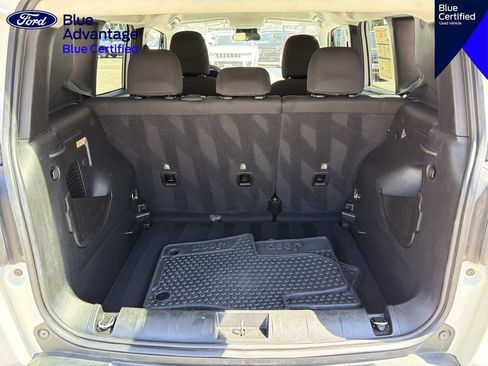 Used 2023 Jeep Renegade Latitude AWD/4WD image 7