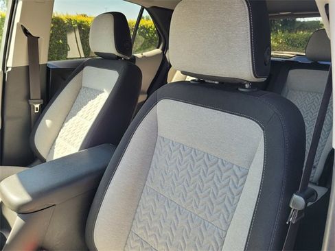 Used 2023 Chevrolet Equinox LT w/ Driver Convenience Package image 12