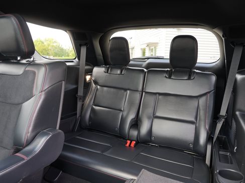Used 2025 Ford Explorer ST w/ Sun And Sound Package AWD/4WD image 22