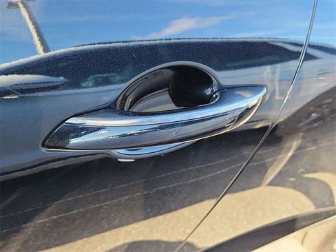 Used 2025 Genesis GV80 3.5T e-SC image 10