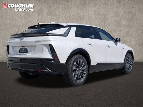 New 2025 Cadillac Lyriq Sport w/ LPO, Floor Liner Package image 7