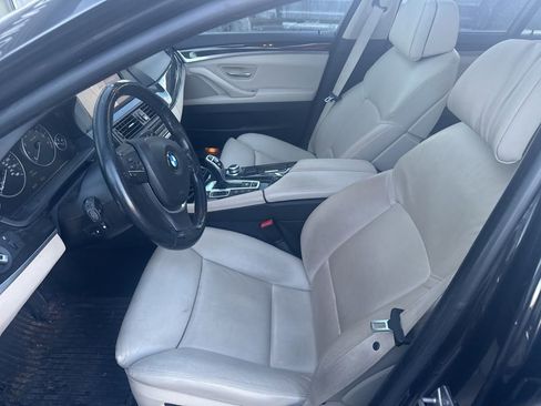 Used 2011 BMW 550i xDrive Sedan image 9