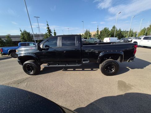 Used 2022 Chevrolet Silverado 3500 LTZ w/ LTZ Plus Package AWD/4WD image 7