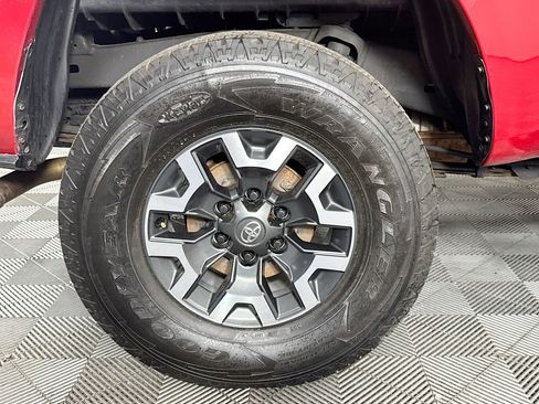 Used 2021 Toyota Tacoma SR w/ SR Convenience Package image 31