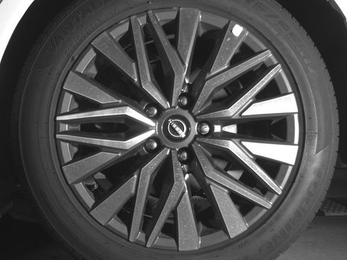 Used 2025 Nissan Altima 2.5 SV image 14