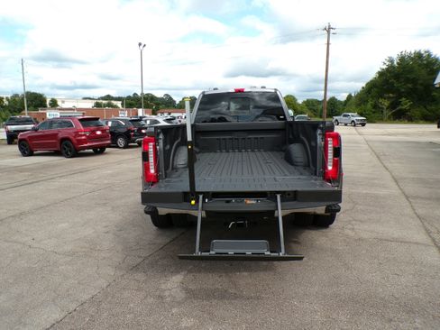Used 2023 Ford F250 Lariat image 38