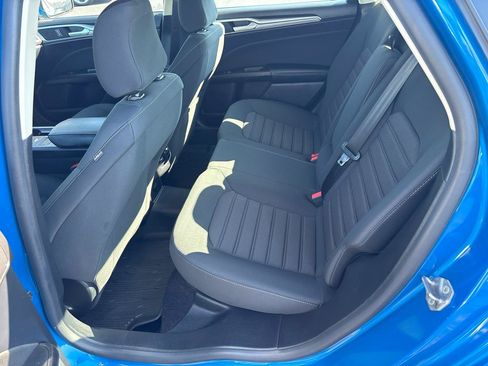 Used 2020 Ford Fusion SE FWD image 27