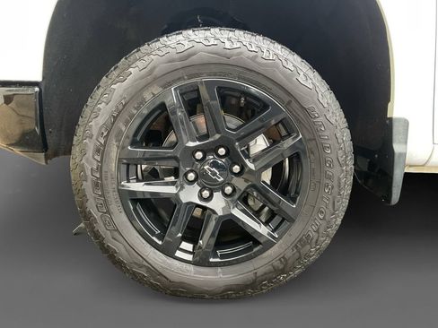 Used 2025 Chevrolet Silverado 1500 LT Trail Boss w/ Protection Package AWD/4WD image 15