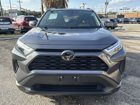 Used 2024 Toyota RAV4 XLE FWD image 8