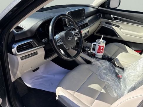 Used 2020 Kia Telluride S image 7