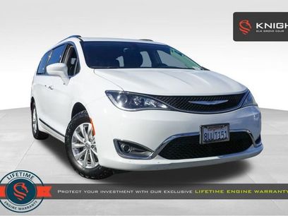 Used 2018 Chrysler Pacifica Touring-L