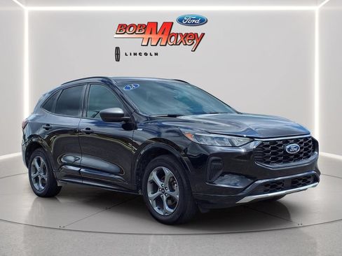 Used 2024 Ford Escape ST-Line w/ Tech Pack #1 AWD/4WD image 3