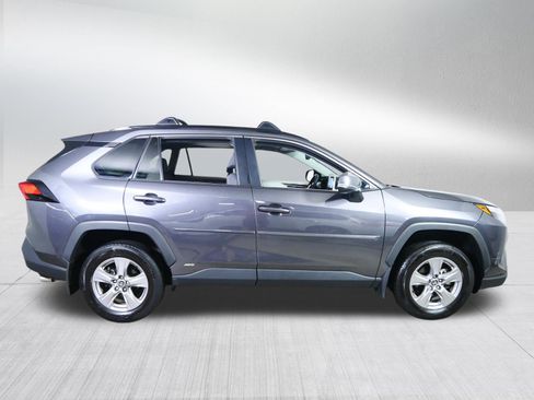 Used 2024 Toyota RAV4 XLE w/ Convenience Package AWD/4WD image 8