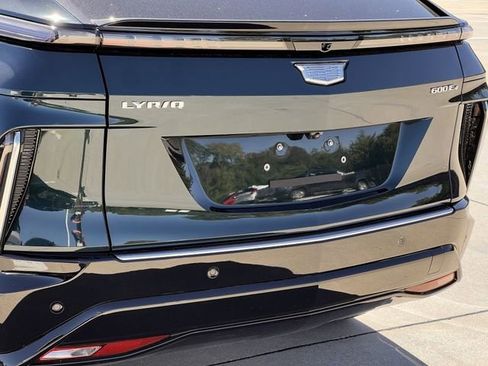 New 2026 Cadillac Lyriq Signature Luxury image 6