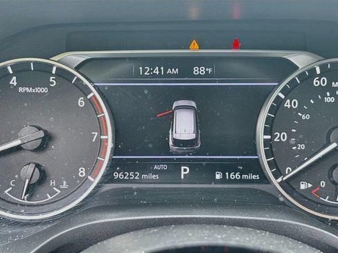 Used 2022 Nissan Rogue SV AWD/4WD image 15