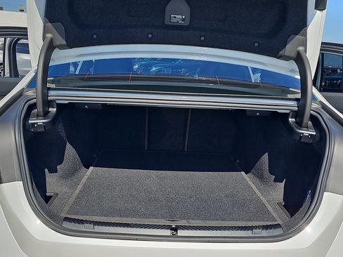 Used 2024 BMW 540i xDrive w/ Convenience Package image 12