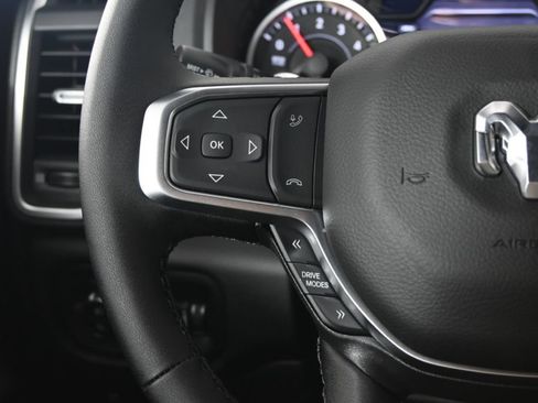 Used 2025 RAM 1500 Big Horn AWD/4WD image 35
