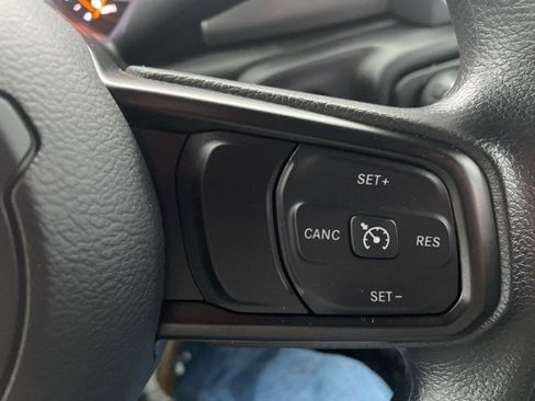 Used 2021 Jeep Wrangler Sport image 15