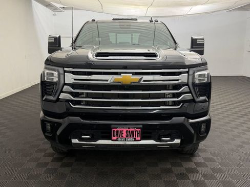 Used 2024 Chevrolet Silverado 3500 High Country w/ Technology Package AWD/4WD image 6