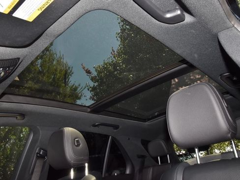 Used 2023 Mercedes-Benz GLE 350 4MATIC image 32