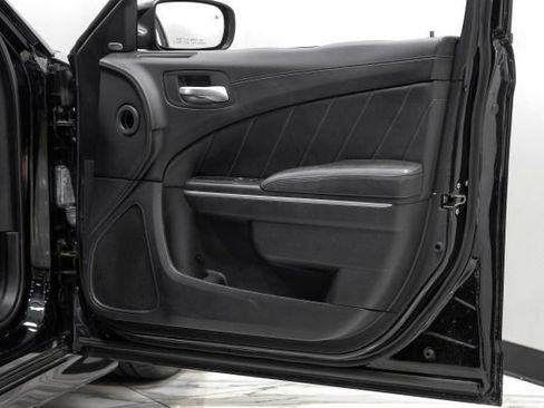 Used 2019 Dodge Charger R/T w/ Plus Group RWD image 42