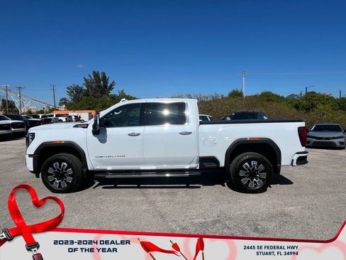New 2026 GMC Sierra 2500 Denali w/ Denali Reserve Package image 4
