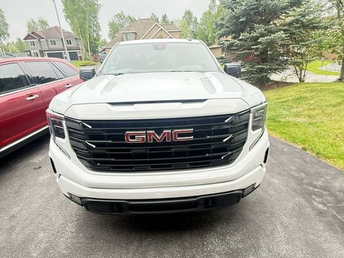 Used 2023 GMC Sierra 1500 Elevation AWD/4WD image 3