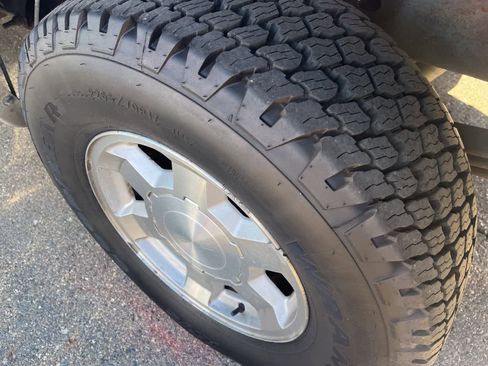 Used 2005 GMC Sierra 1500 SLE image 11