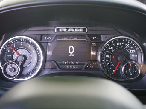 Used 2020 RAM 1500 Big Horn AWD/4WD image 19