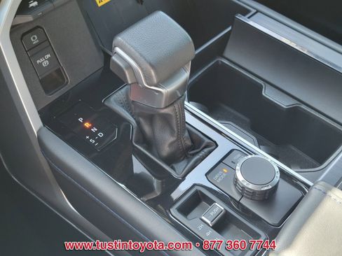 Used 2023 Toyota Tundra Platinum AWD/4WD image 25