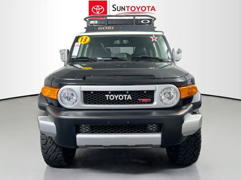 Used 2013 Toyota FJ Cruiser 4WD image 10