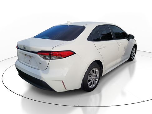 Certified 2025 Toyota Corolla LE FWD image 7