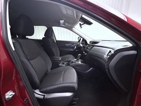 Used 2019 Nissan Rogue SV AWD/4WD image 15