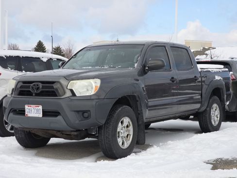 Used 2012 Toyota Tacoma PreRunner image 7