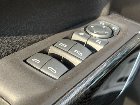 Used 2021 GMC Sierra 1500 AT4 w/ AT4 Premium Package image 16