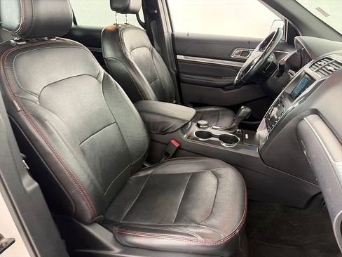 Used 2017 Ford Explorer Sport w/ Equipment Group 401A AWD/4WD image 30