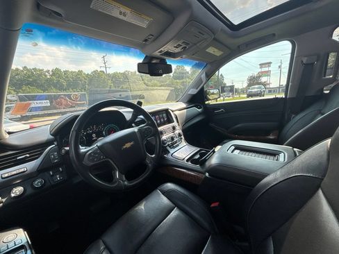 Used 2020 Chevrolet Tahoe Premier AWD/4WD image 17