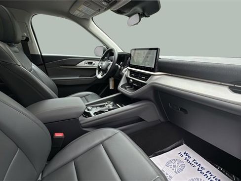 New 2025 Ford Explorer Active w/ Active Comfort Package image 49