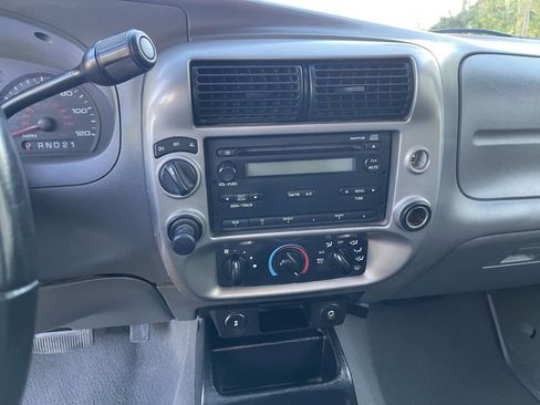 Used 2010 Ford Ranger XLT image 11