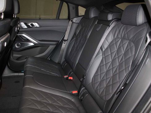New 2026 BMW X6 M60i image 17