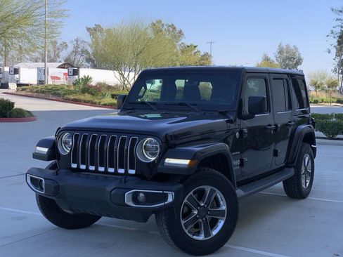 Used 2019 Jeep Wrangler Unlimited Sahara image 33