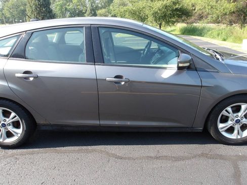 Used 2014 Ford Focus SE FWD image 29