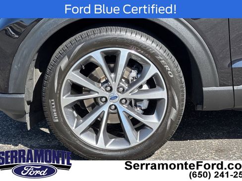 Certified 2025 Ford Explorer Platinum w/ Ultimate Package AWD/4WD image 30