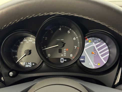 Used 2023 Porsche Macan image 20