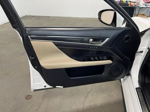 Used 2016 Lexus GS 200t w/ Premium Package RWD image 24