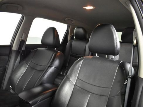 Used 2016 Nissan Rogue SL AWD/4WD image 10