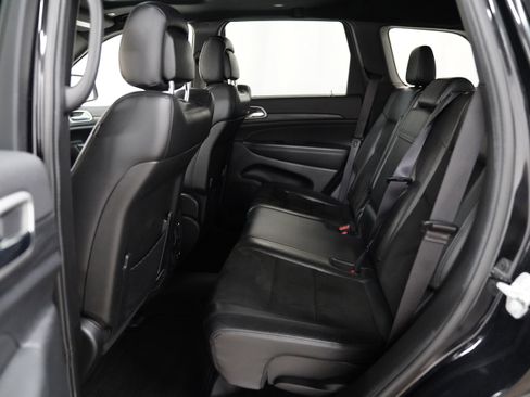 Used 2022 Jeep Grand Cherokee Laredo X AWD/4WD image 5