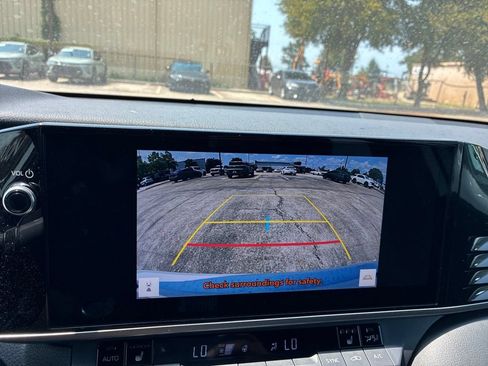 Used 2025 Toyota Camry XSE FWD image 52
