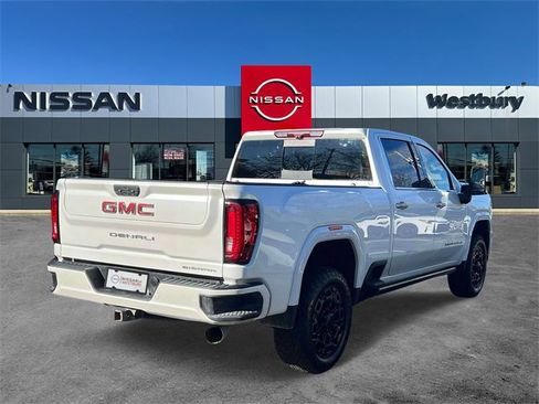 Used 2022 GMC Sierra 3500 Denali w/ Denali Ultimate Package image 5
