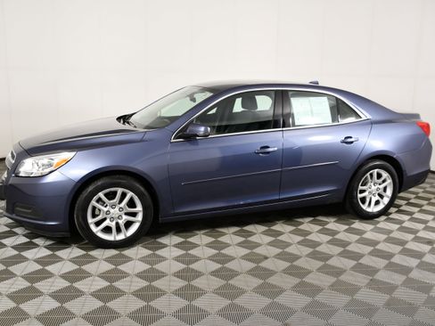 Used 2013 Chevrolet Malibu LT w/ Power Convenience Package FWD image 9
